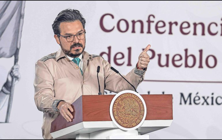 Zoé Robledo explicó que el incremento se divide en un 4% al salario base y otro 4% a una prestación destinada al pago de vivienda. SUN / ARCHIVO