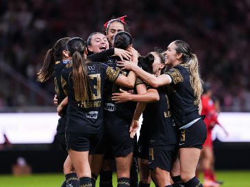 En el Grupo B, Chivas mantiene la segunda posición con 24 puntos tras la goleada 7-0 contra Necaxa. IMAGO7