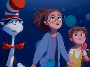 El Gato con Sombrero, Gabby y Sebastián, en una escena de la cinta. CORTESÍA