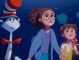 El Gato con Sombrero, Gabby y Sebastián, en una escena de la cinta. CORTESÍA