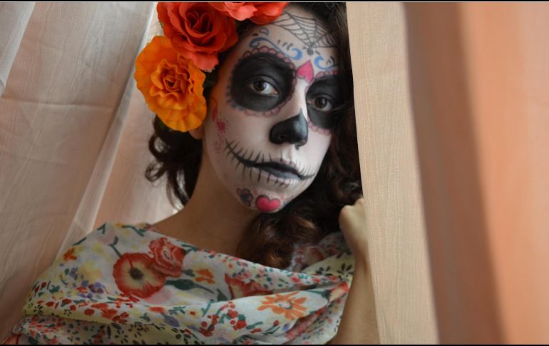 Tu disfraz de catrina no tiene por qué costar una fortuna. ESPECIAL/PIXABAY