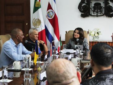 Autoridades de Jalisco y Guadalajara compartieron con una delegación de Costa Rica estrategias de movilidad, transporte público y seguridad vial. CORTESÍA.