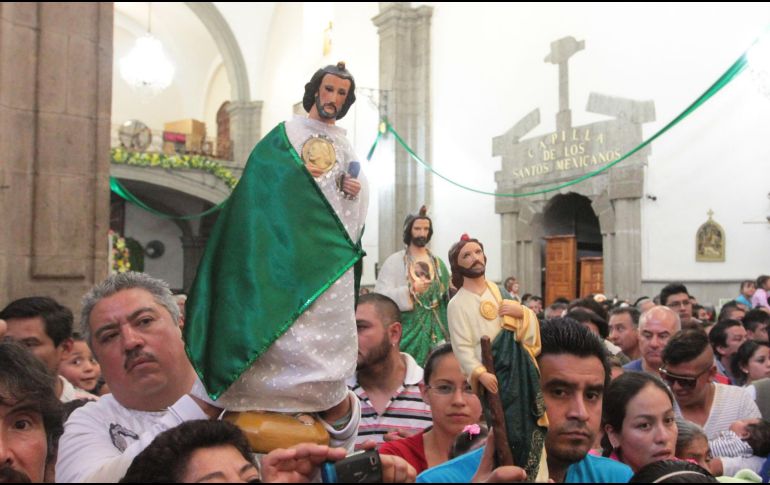 Con el paso de los años, San Judas Tadeo se convirtió en un referente de consuelo para quienes atraviesan momentos de incertidumbre. NTX / ARCHIVO