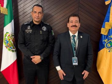 Jesús Salazar Zazueta, director del Observatorio de Seguridad Ciudadana PRO México, y Juan Pablo Hernández González, secretario de Seguridad del Estado de Jalisco. ESPECIAL