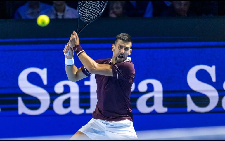 Novak Djokovic es máximo ganador de las ATP Finals, pero hasta el momento no tiene asegurado el puntaje necesario, aunque todavía puede acceder al torneo. EFE / G. Kefalas