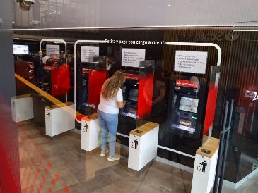 Además de las fechas relacionadas con el Día de Muertos, las instituciones bancarias suspenden la atención al público durante otros días establecidos en el calendario oficial. EL INFORMADOR/ARCHIVO