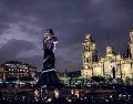 La imponente figura de fibra de vidrio y acero domina la gran ofrenda monumental instalada en el corazón capitalino. SUN / ARCHIVO