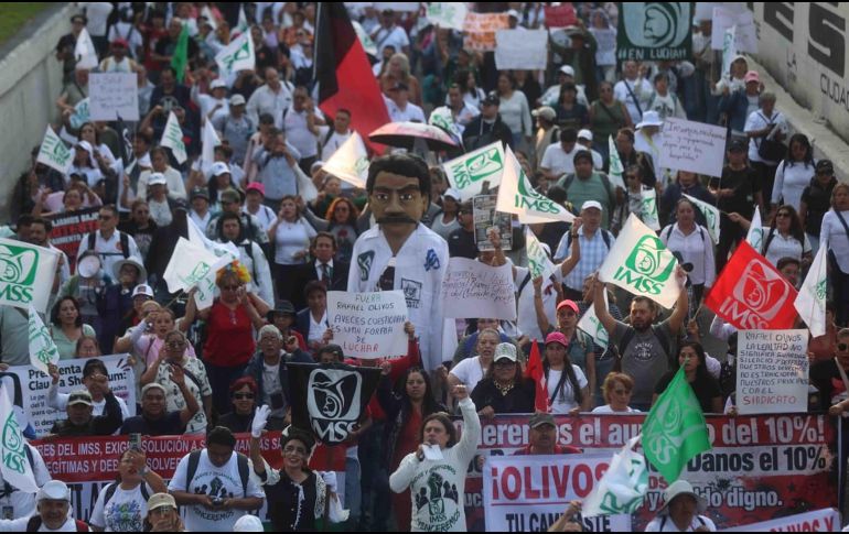 En Ciudad de México, son más de 700 los inconformes que participan en la movilización. SUN / L. CAMACHO
