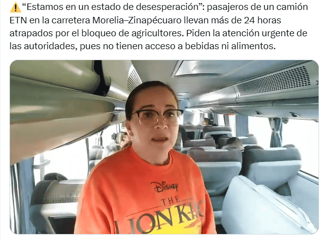  Pasajeros murmuran acuerdo y frustración en el video comapartido en X, enfatizando la falta de atención oficial. ESPECIAL / X